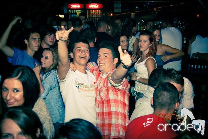 Un nou party marca Escape, 