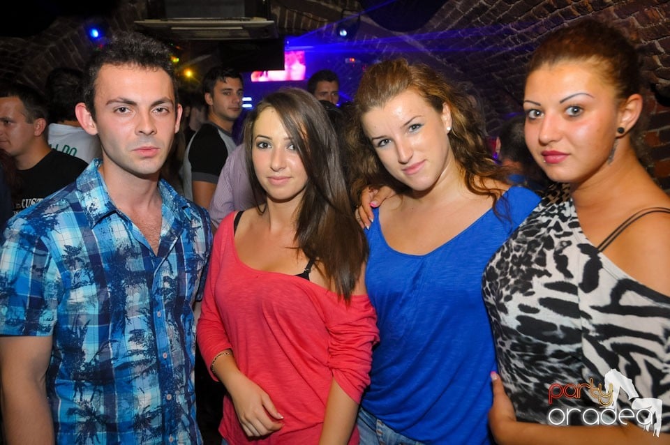 Un nou party marca Escape, 