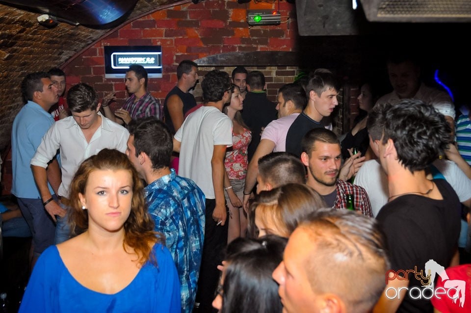 Un nou party marca Escape, 