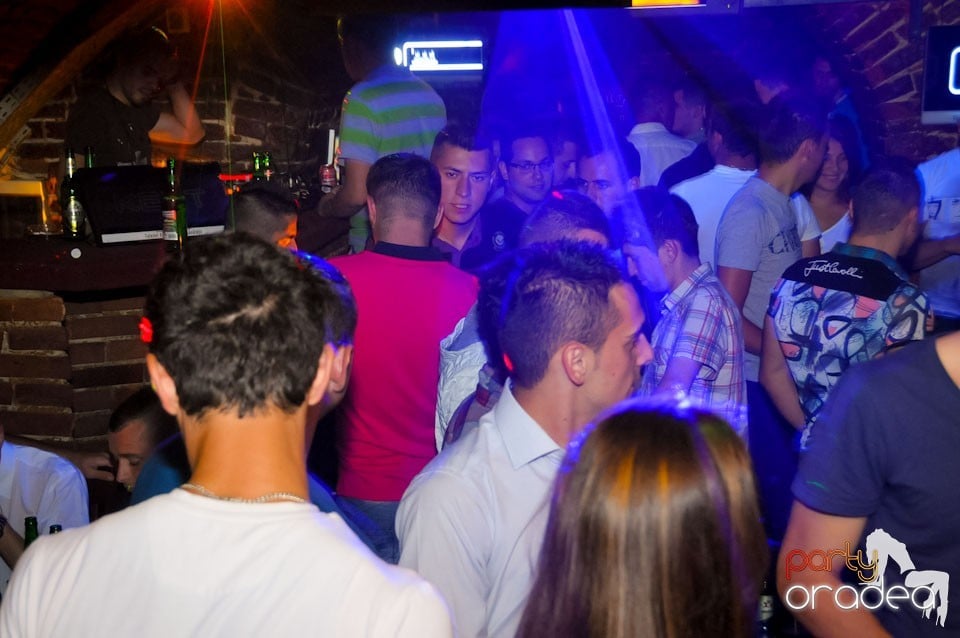 Un nou party marca Escape, 