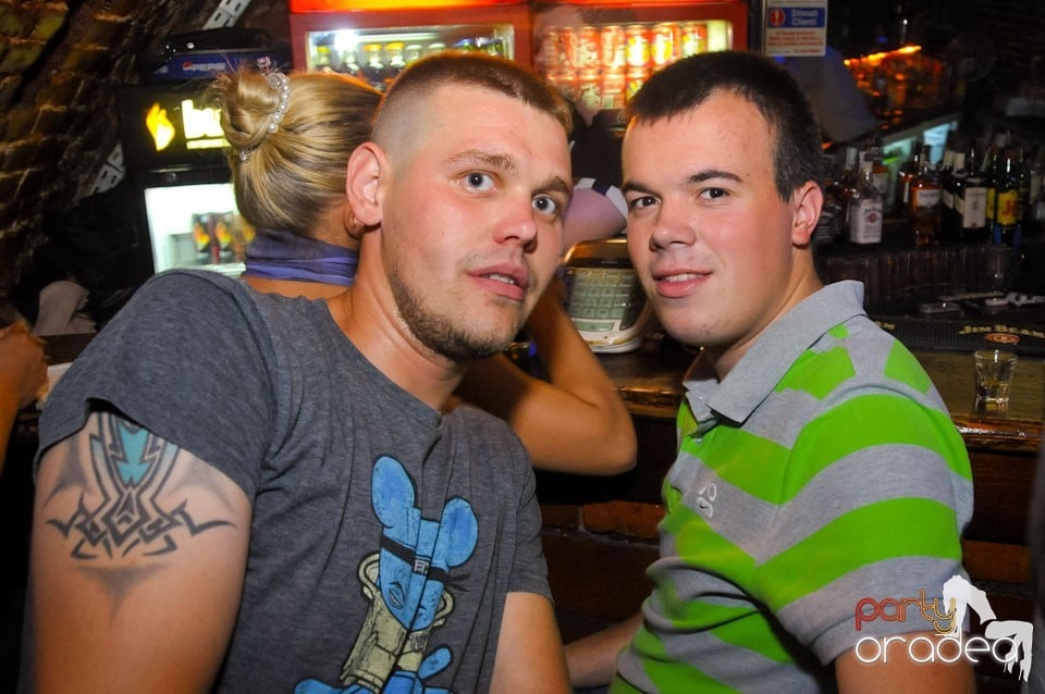 Un nou party marca Escape, 