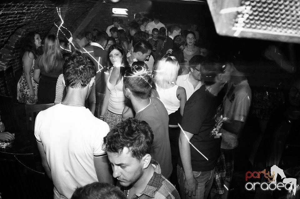 Un nou party marca Escape, 