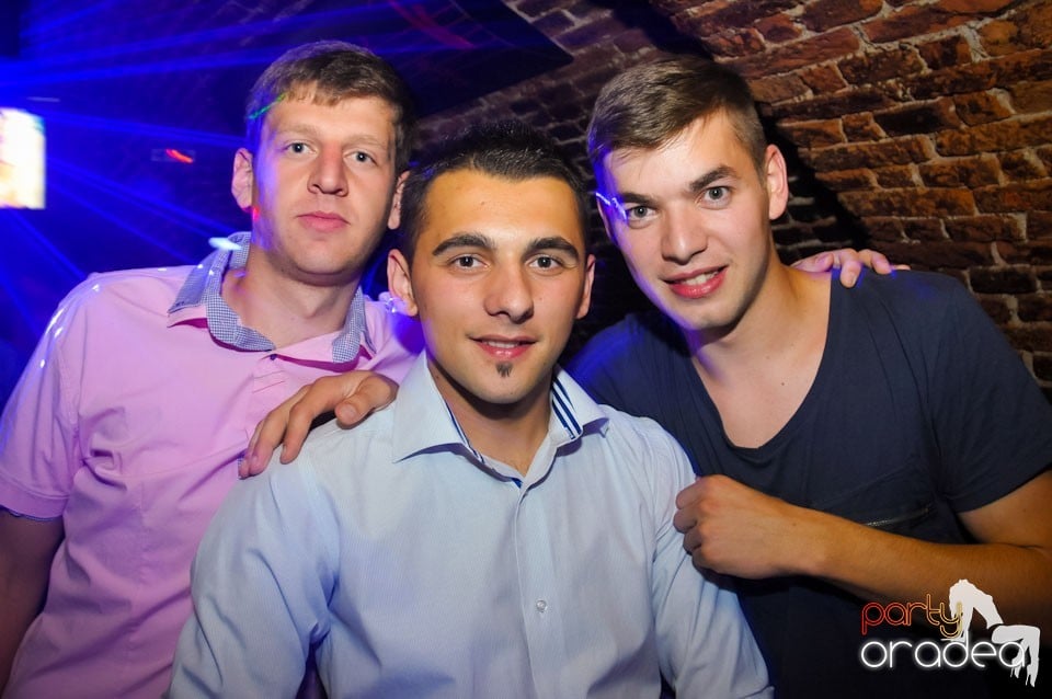 Un nou party marca Escape, 