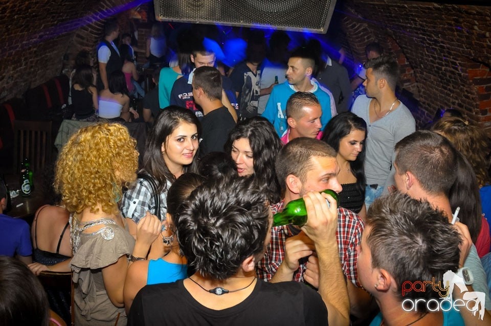 Un nou party marca Escape, 