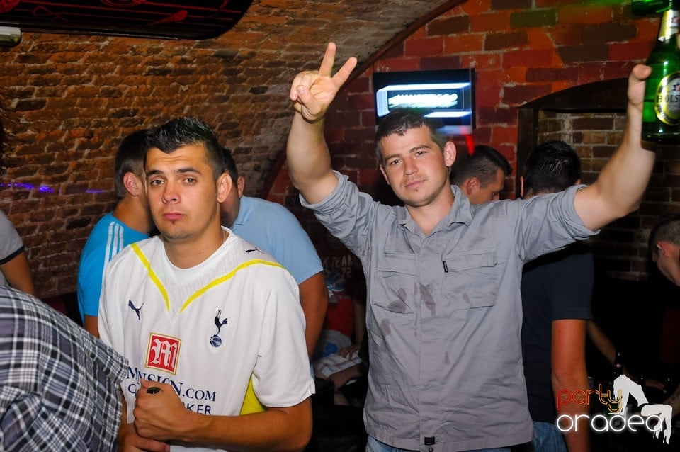 Un nou party marca Escape, 