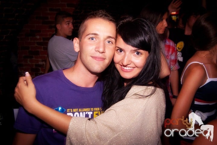 Un nou party marca Escape, 