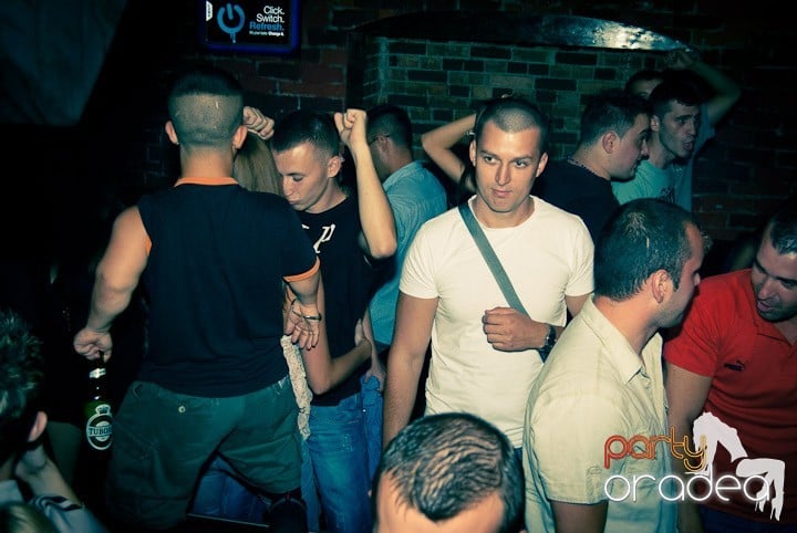 Un nou party marca Escape, 