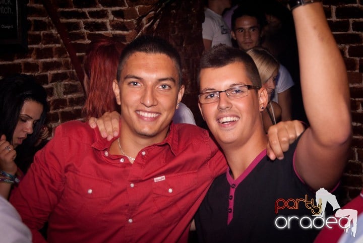 Un nou party marca Escape, 