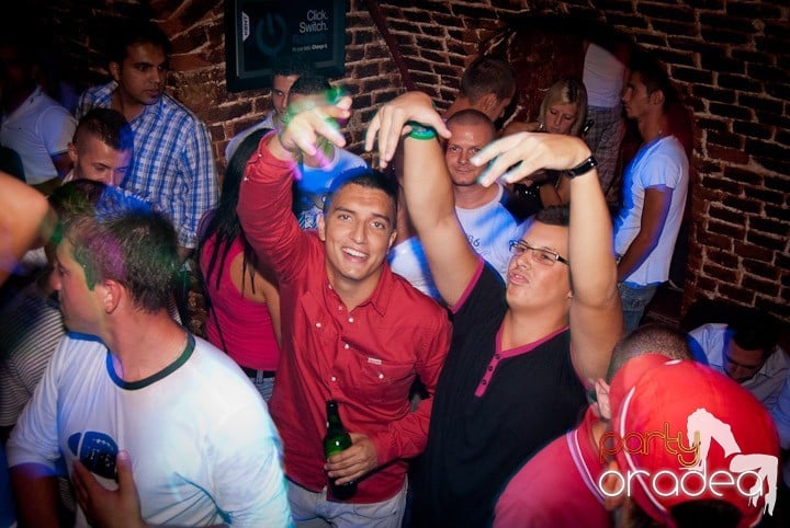 Un nou party marca Escape, 