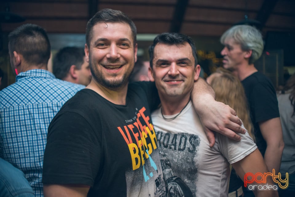 Utószilveszter - Retro Party, Queen's Music Pub