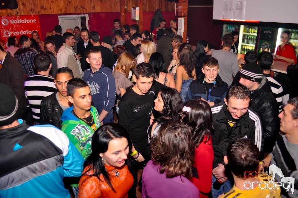 Valentine's Day Party în Faház, 