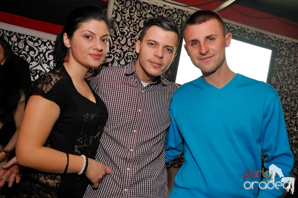 Vali Vijelie în Club Life,