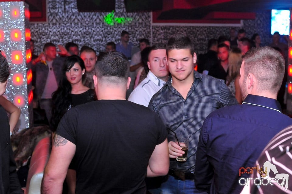 Vali Vijelie în Club Life,