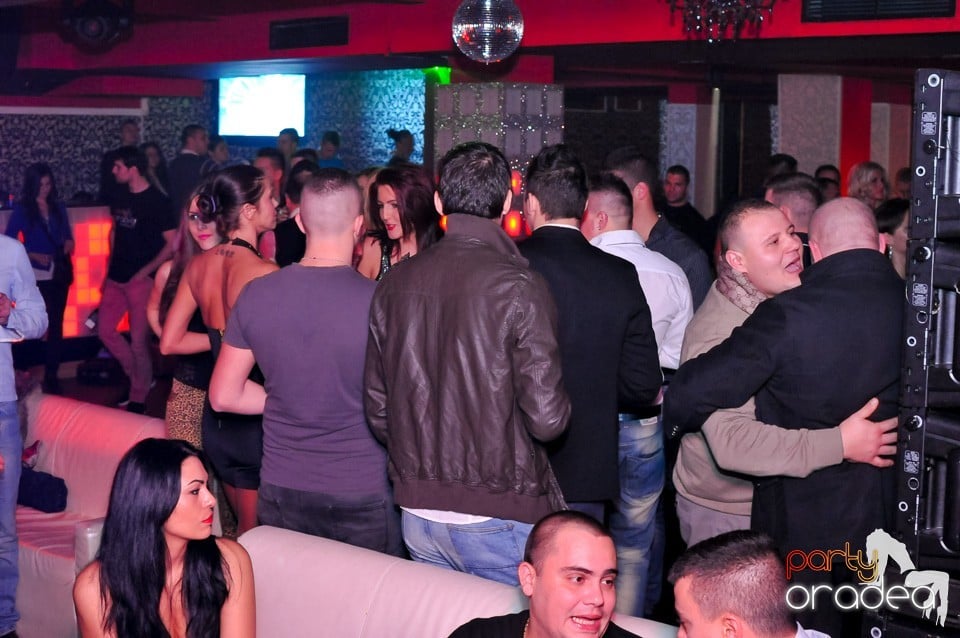 Vali Vijelie în Club Life,