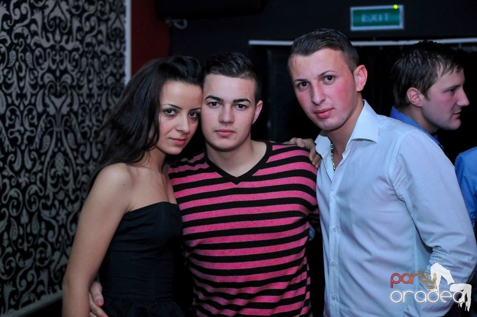 Vali Vijelie în Club Life,