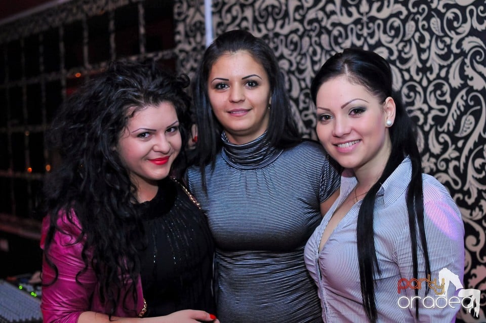 Vali Vijelie în Club Life,