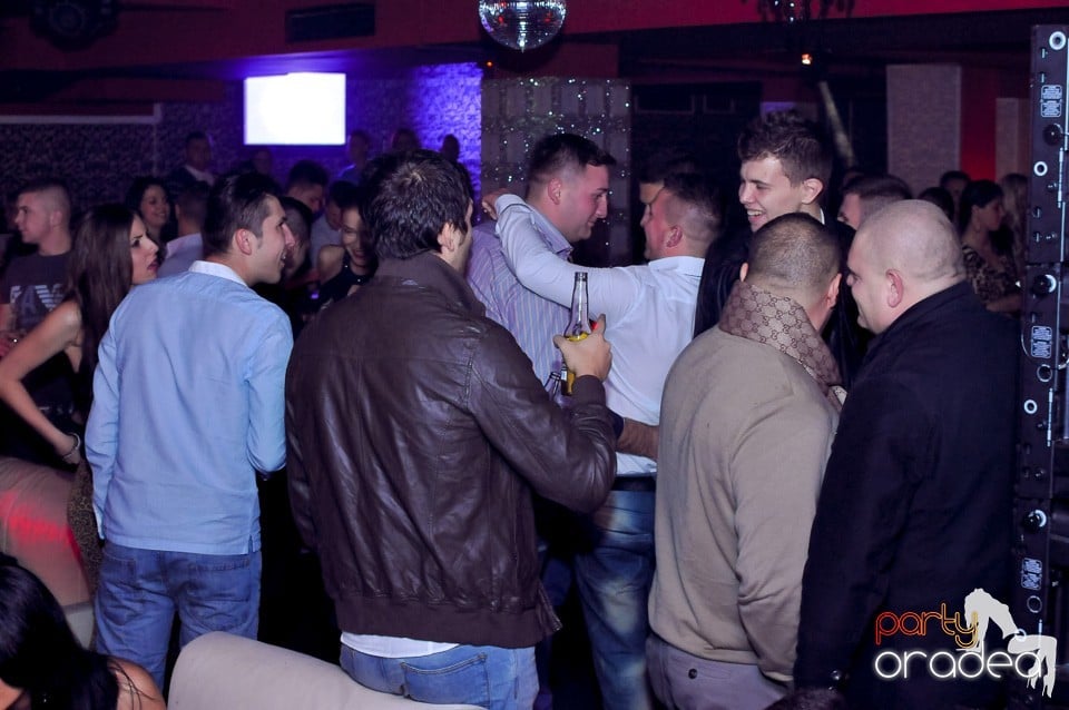Vali Vijelie în Club Life,