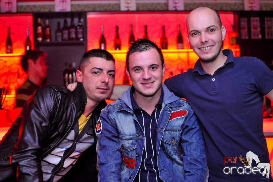 Vali Vijelie în Club Life,