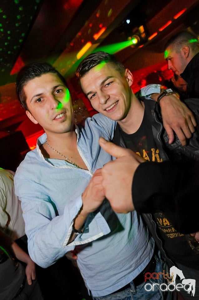 Vali Vijelie în Club Life,