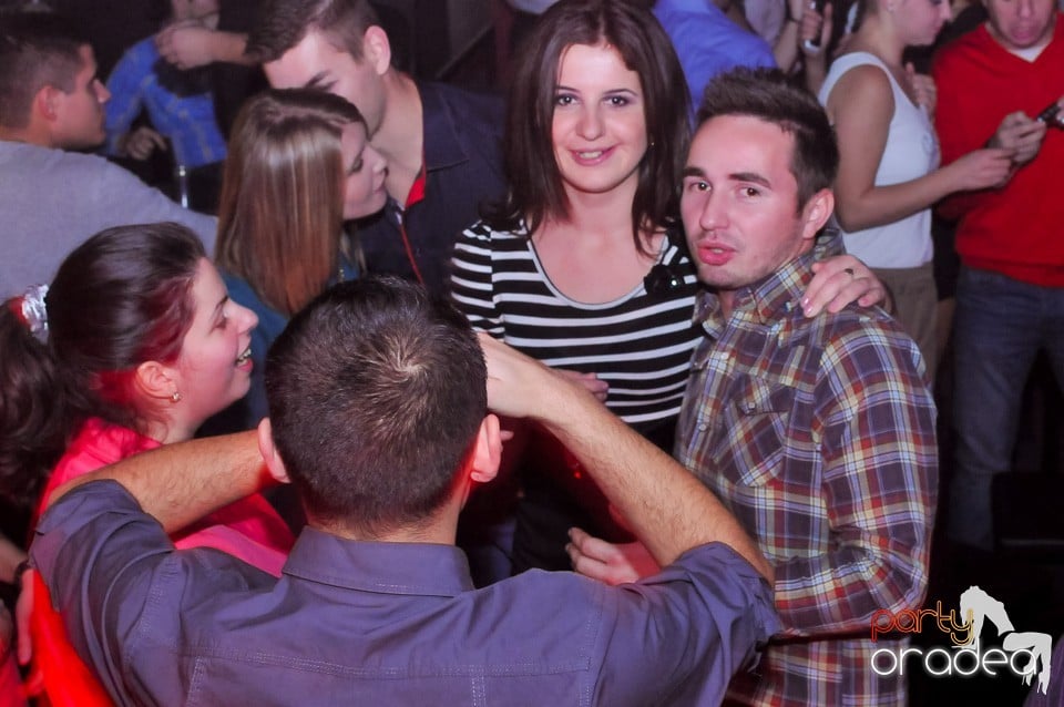 Vali Vijelie în Club Life,