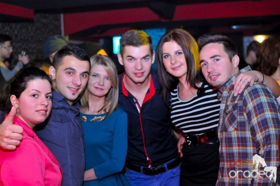 Vali Vijelie în Club Life,