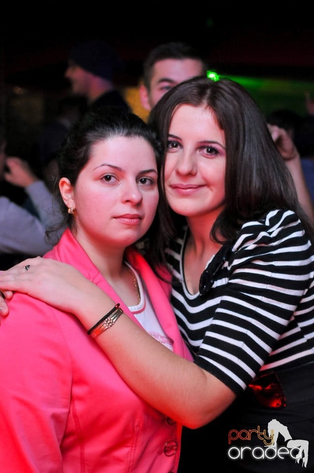 Vali Vijelie în Club Life,