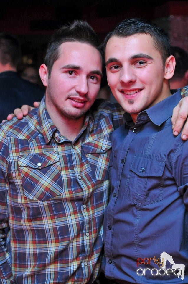 Vali Vijelie în Club Life,