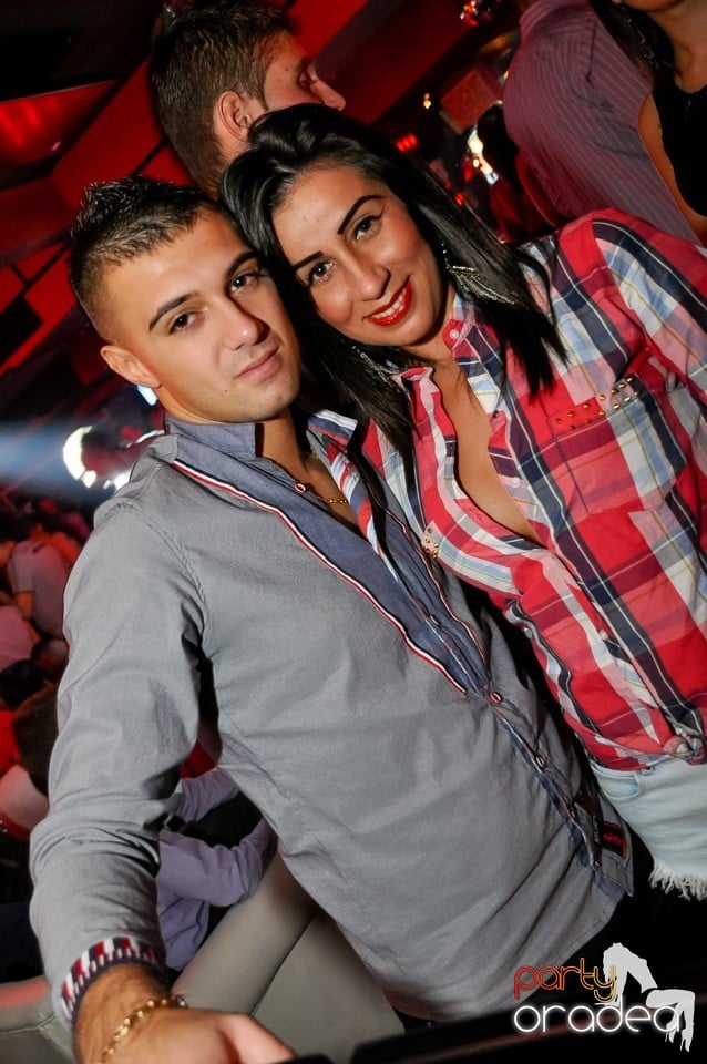 Vali Vijelie în Club Life,
