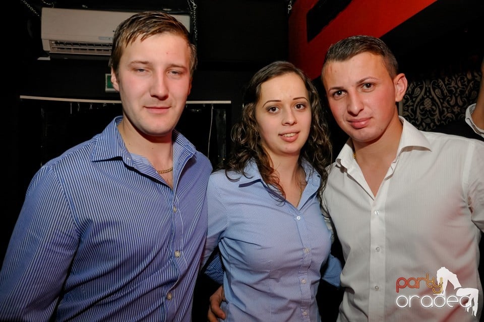 Vali Vijelie în Club Life,
