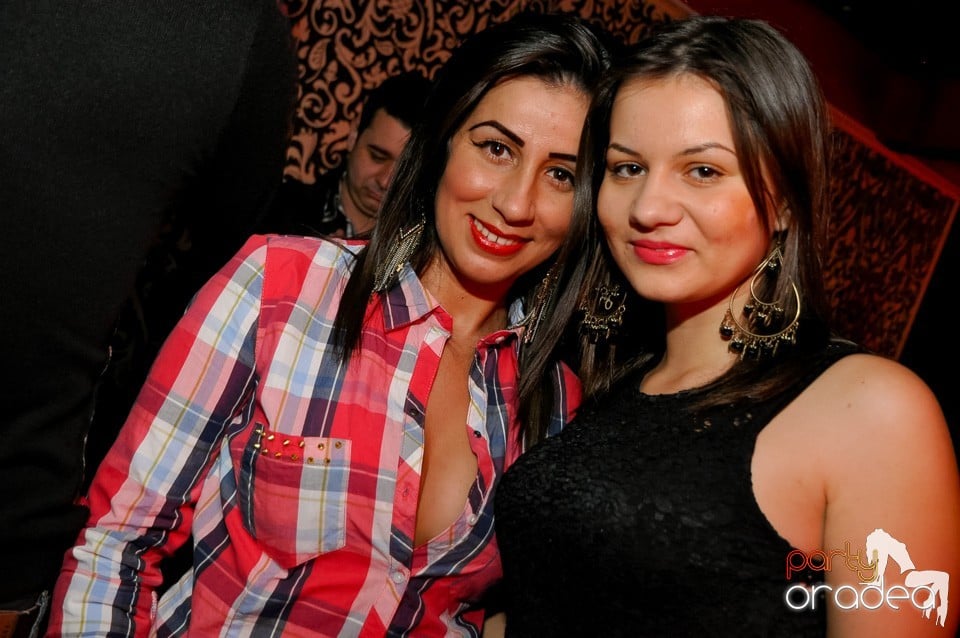 Vali Vijelie în Club Life,
