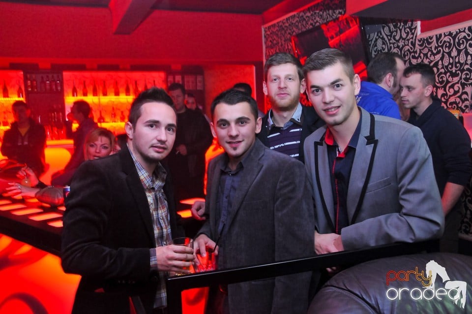 Vali Vijelie în Club Life,