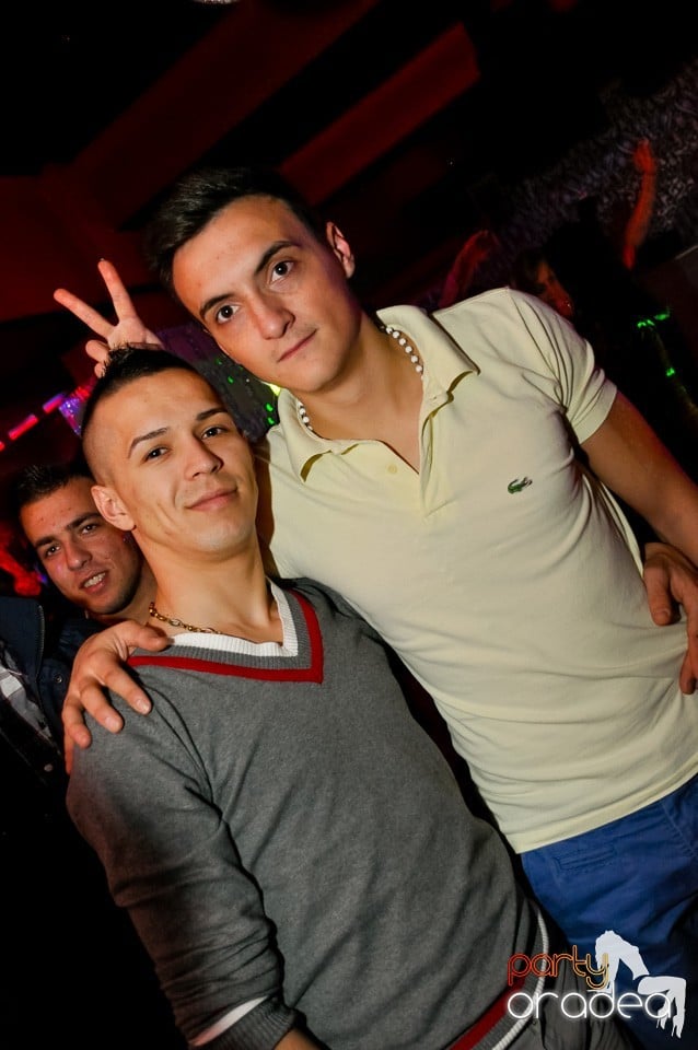 Vali Vijelie în Club Life,