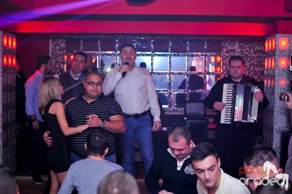Vali Vijelie în Club Life,