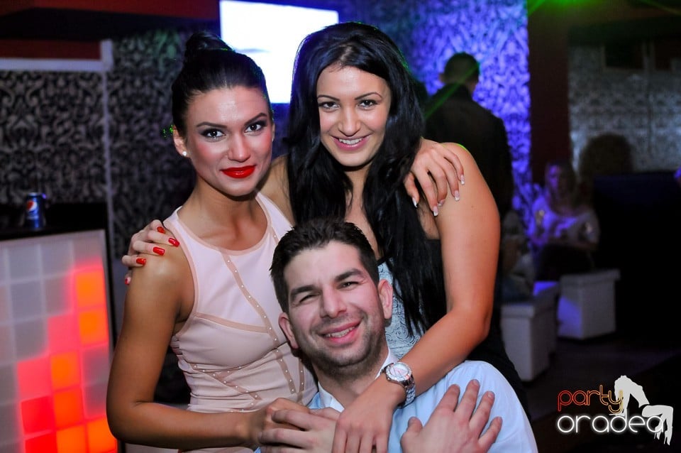 Vali Vijelie în Club Life,