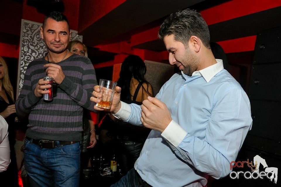 Vali Vijelie în Club Life,