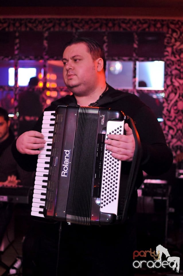 Vali Vijelie în Club Life,