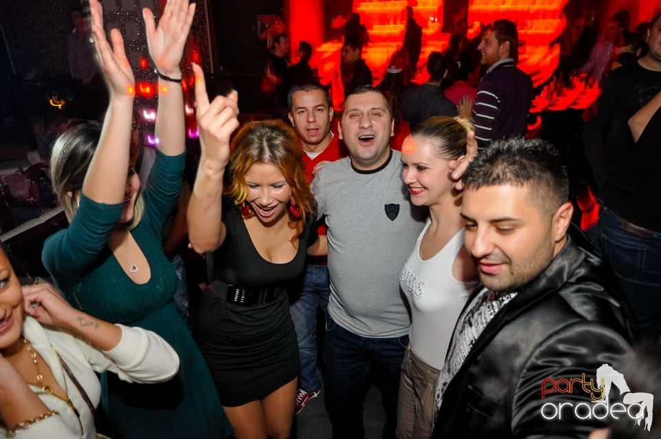 Vali Vijelie în Club Life,