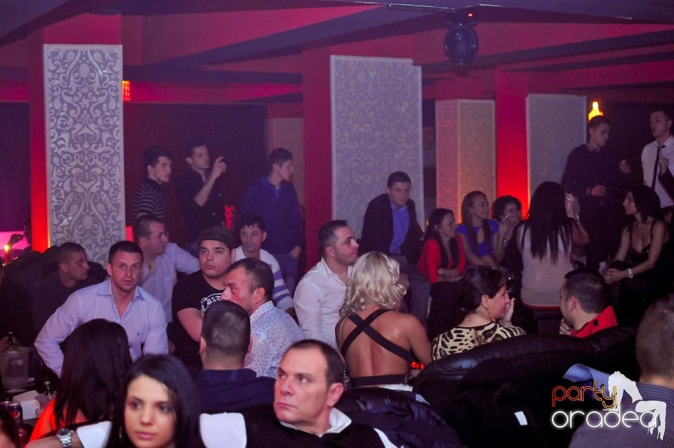 Vali Vijelie în Club Life,