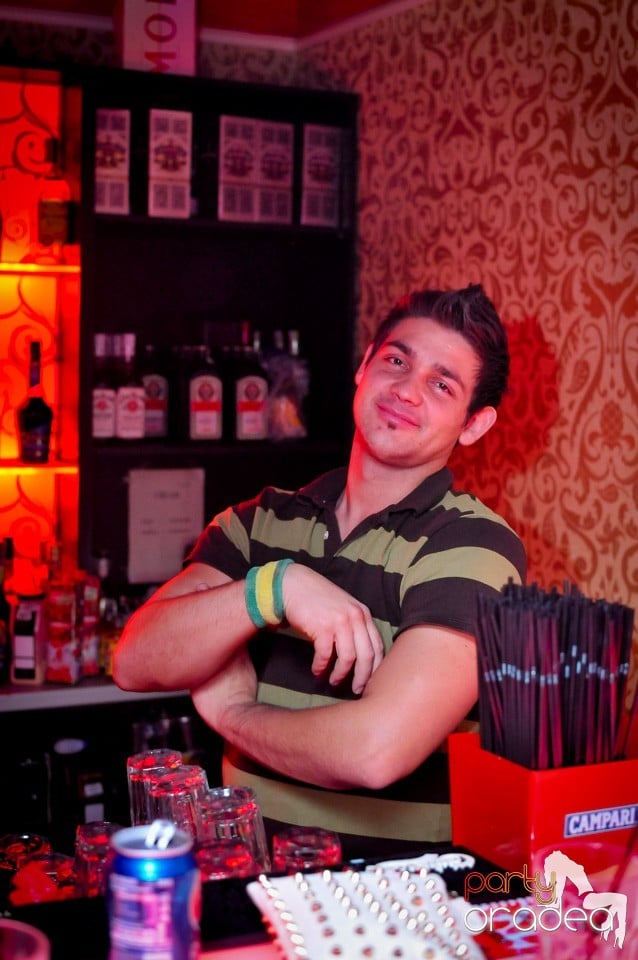 Vali Vijelie în Club Life,