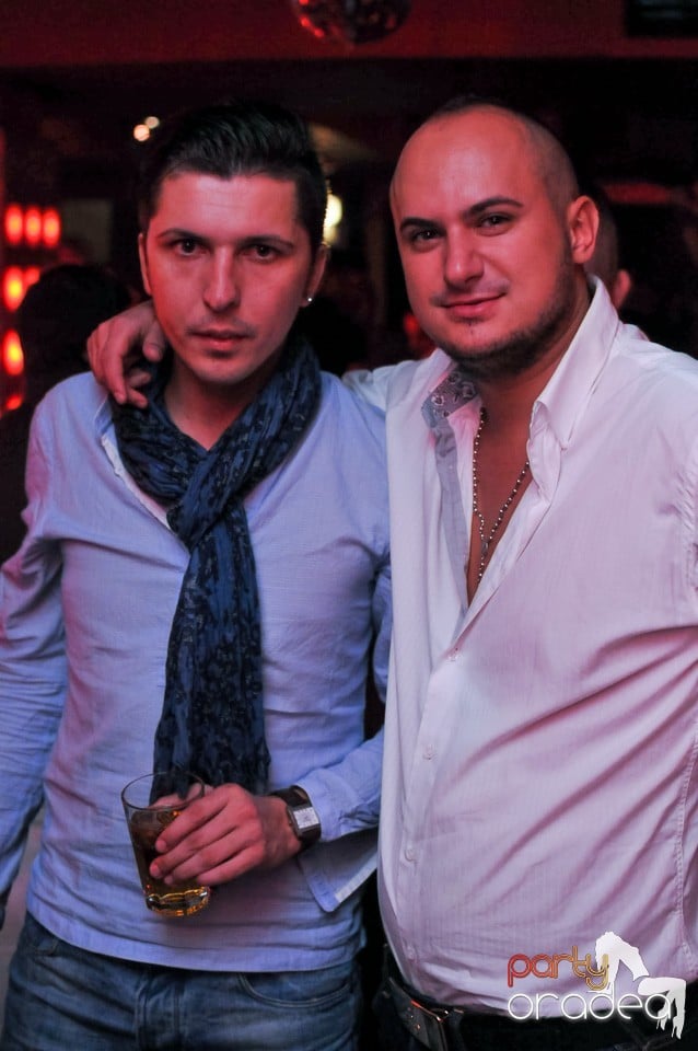 Vali Vijelie în Club Life,