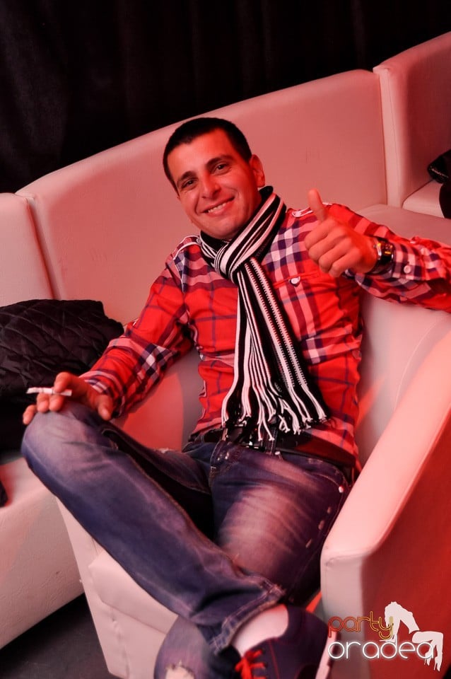 Vali Vijelie în Club Life,