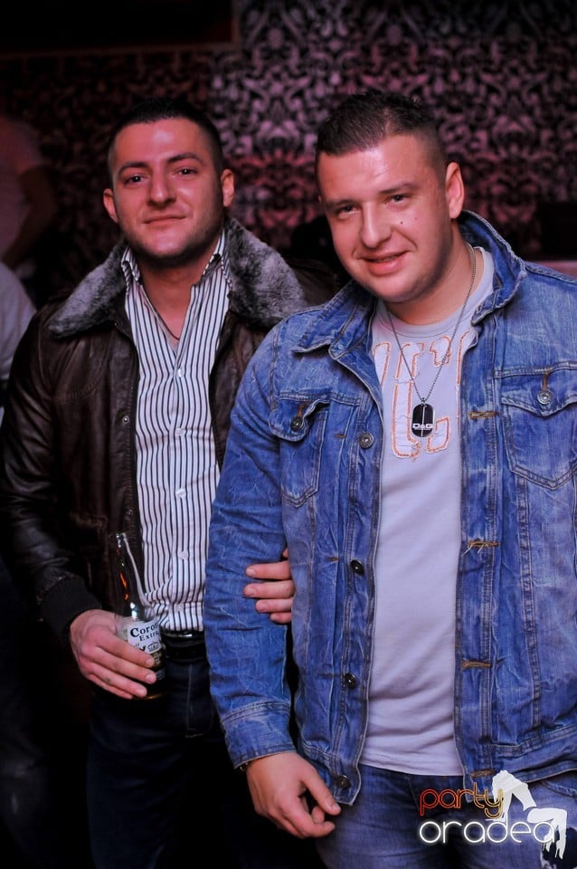 Vali Vijelie în Club Life,