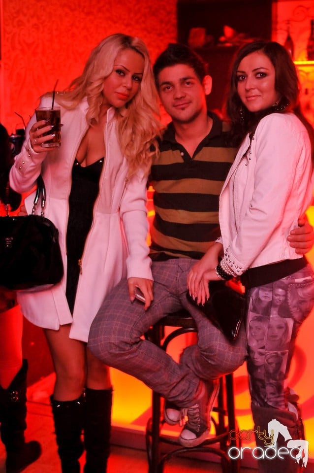 Vali Vijelie în Club Life,