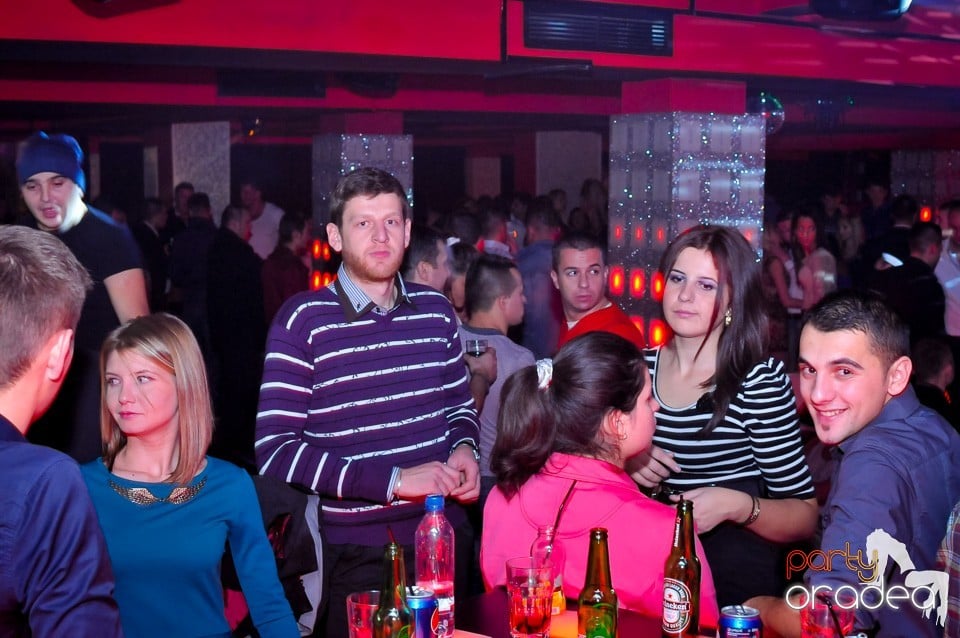 Vali Vijelie în Club Life,