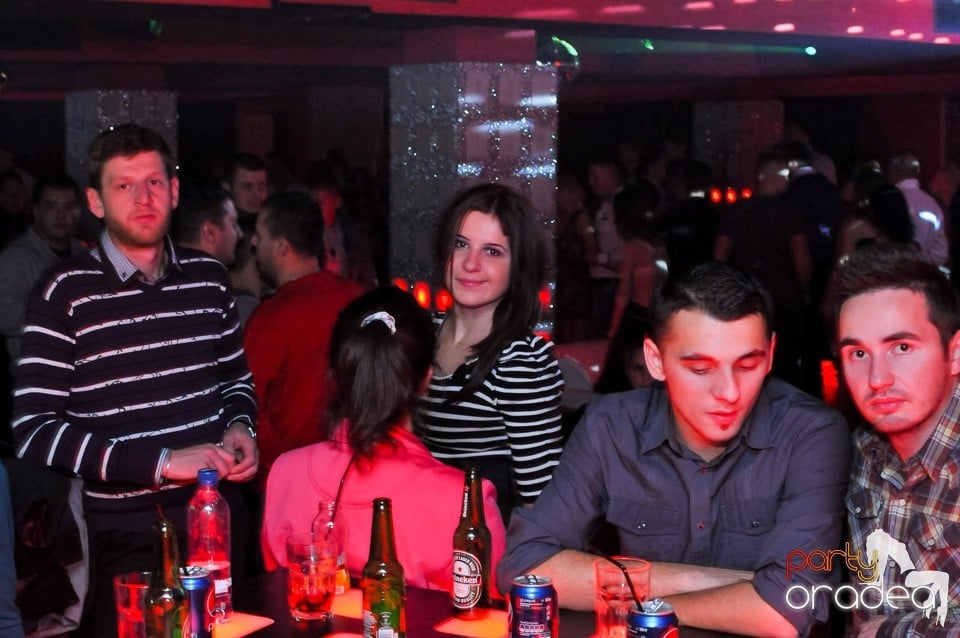 Vali Vijelie în Club Life,