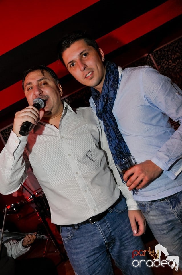 Vali Vijelie în Club Life,