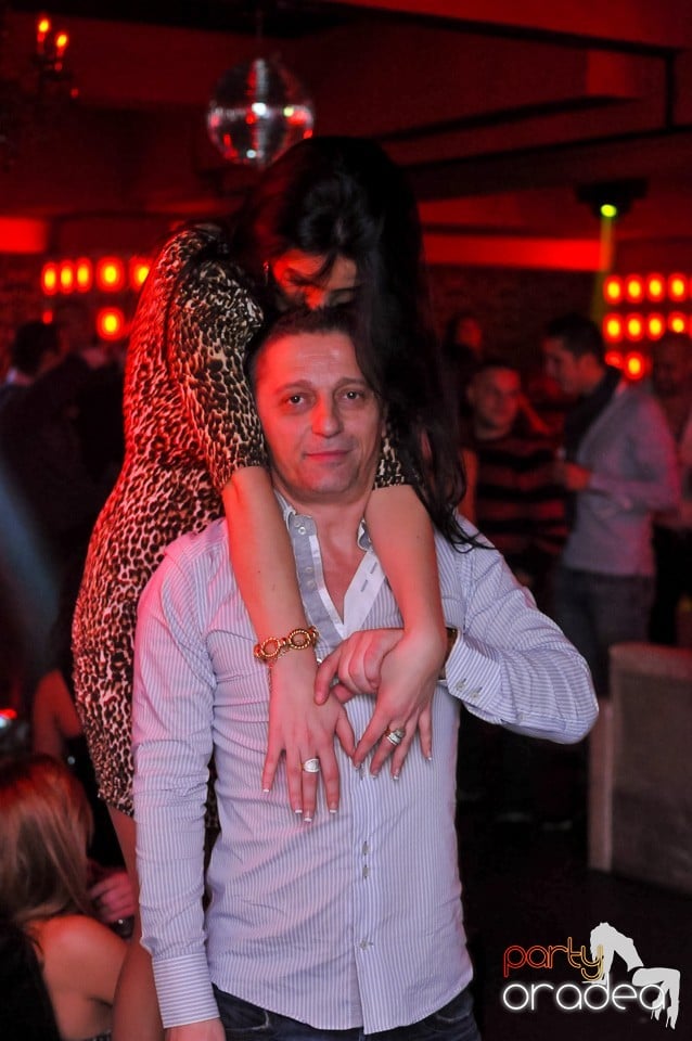 Vali Vijelie în Club Life,