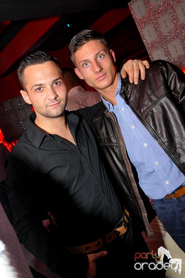 Vali Vijelie în Club Life,