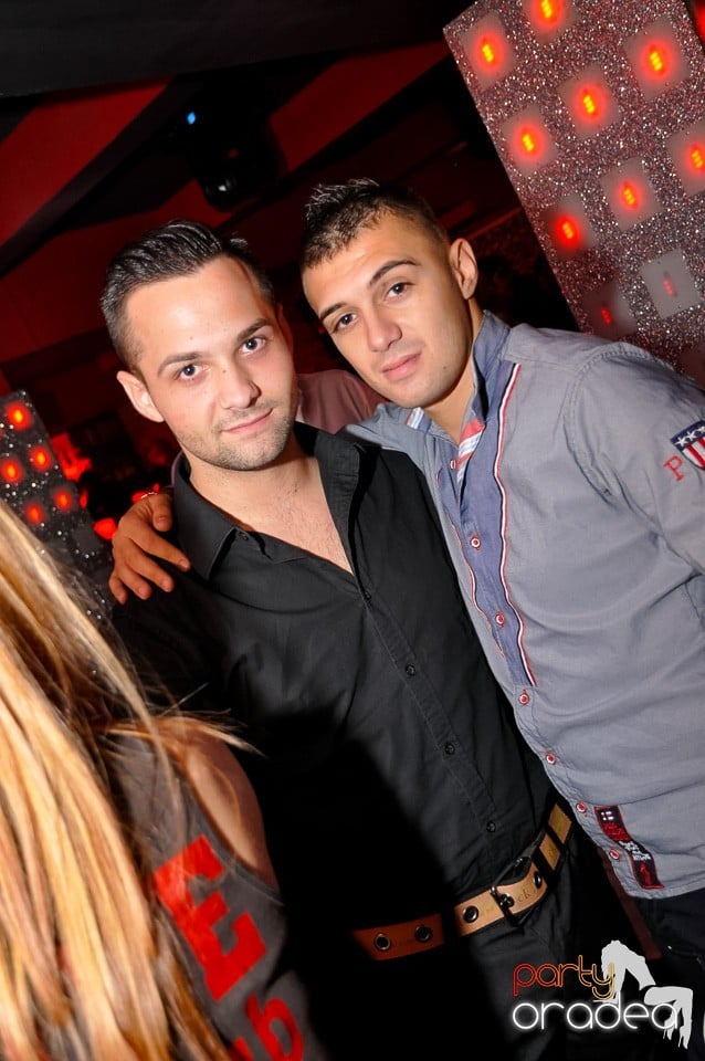 Vali Vijelie în Club Life,