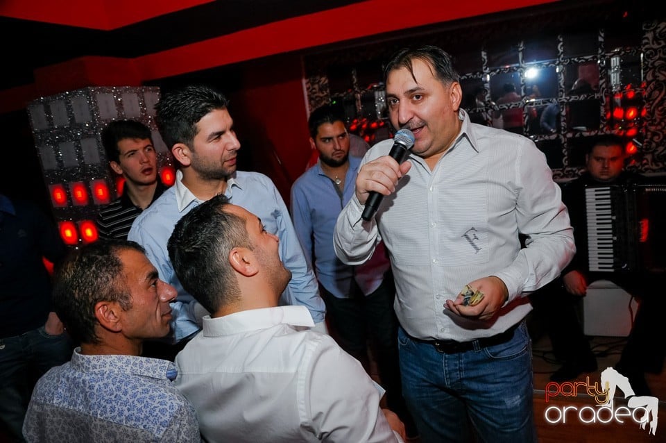 Vali Vijelie în Club Life,